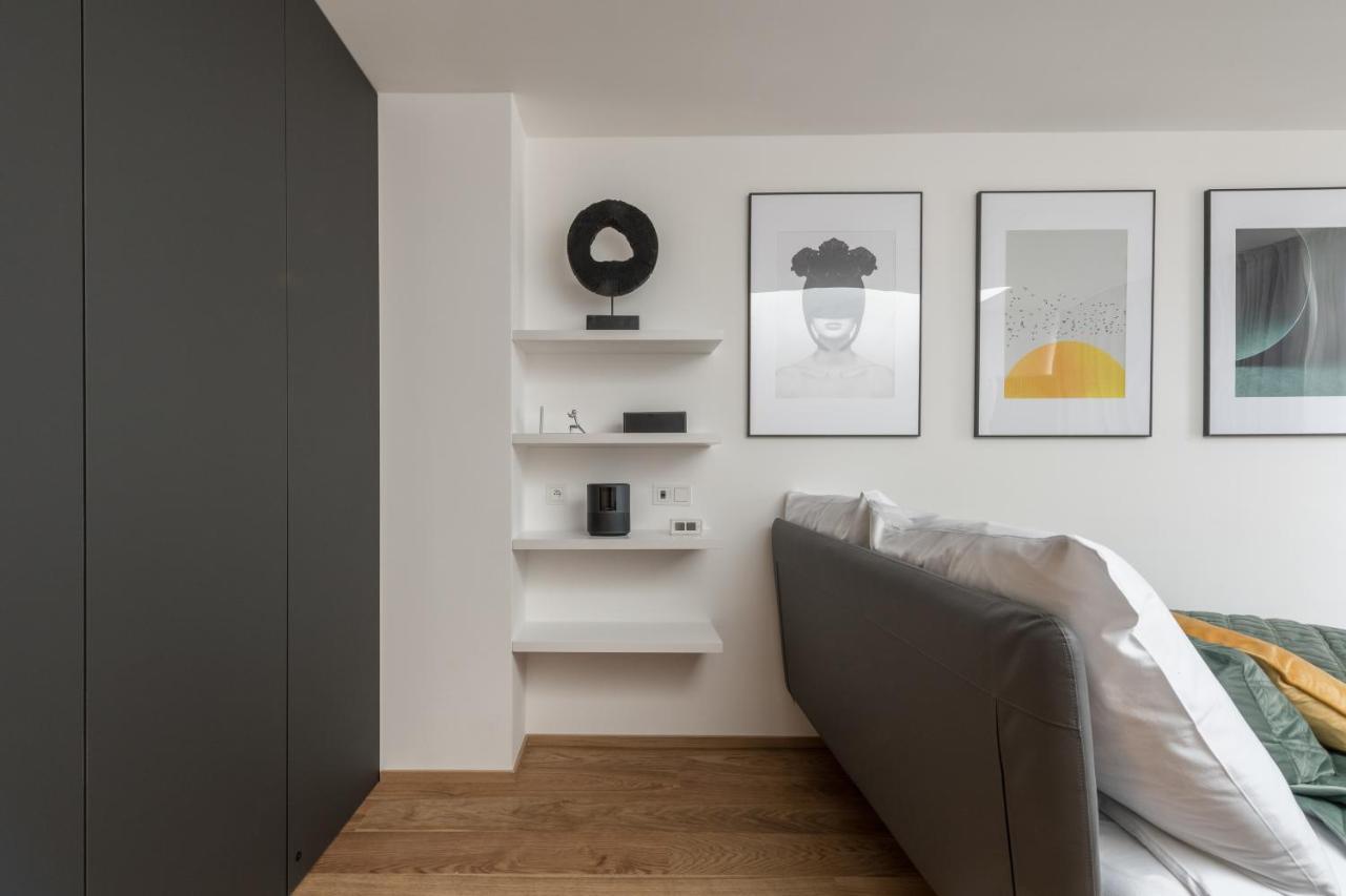 Fully Renovated Stylish Duplex In A Convenient Location Appartement Praag Buitenkant foto