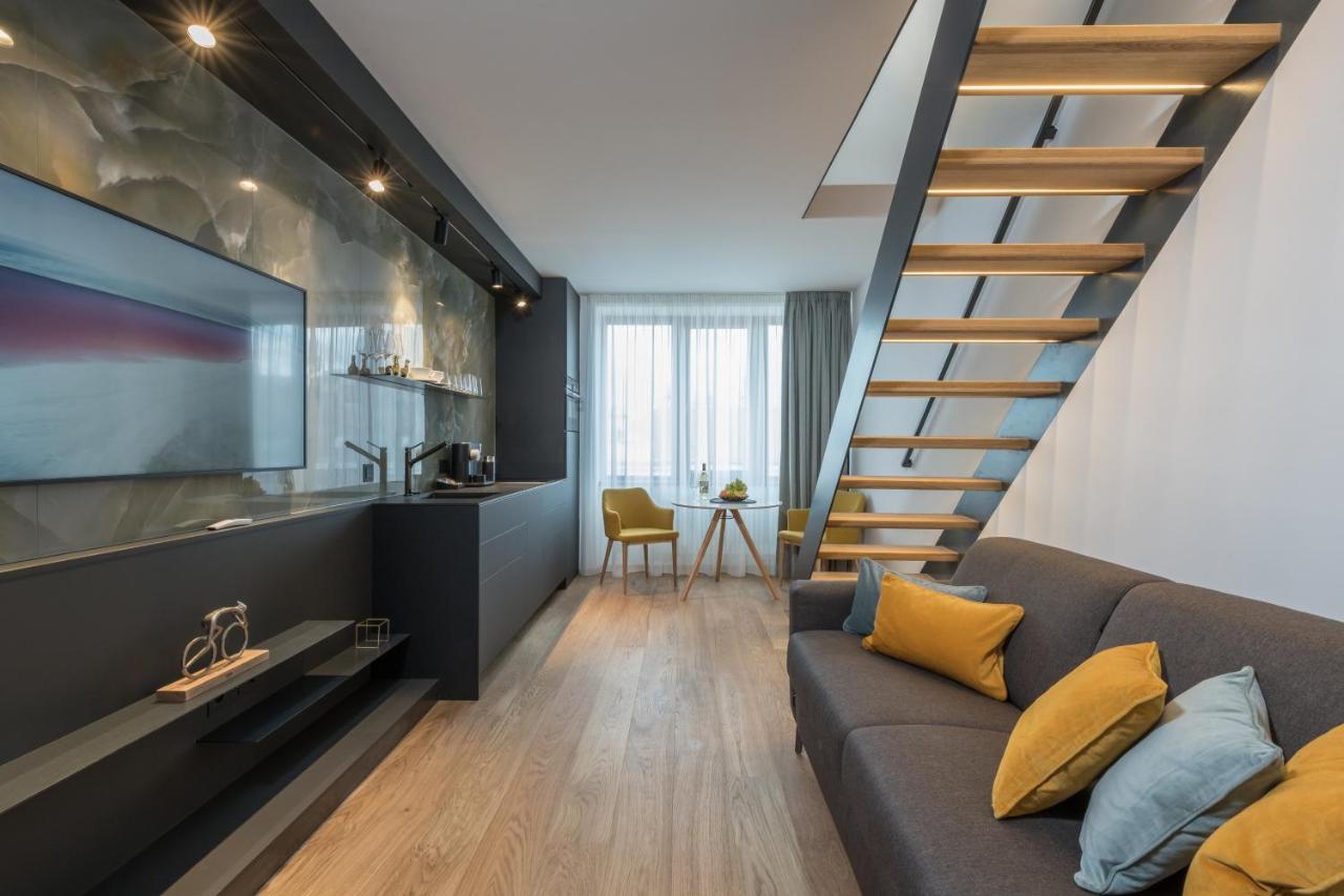 Fully Renovated Stylish Duplex In A Convenient Location Appartement Praag Buitenkant foto